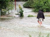 Közép-Európában árvíz, a Finn-öbölben kánikula tombol